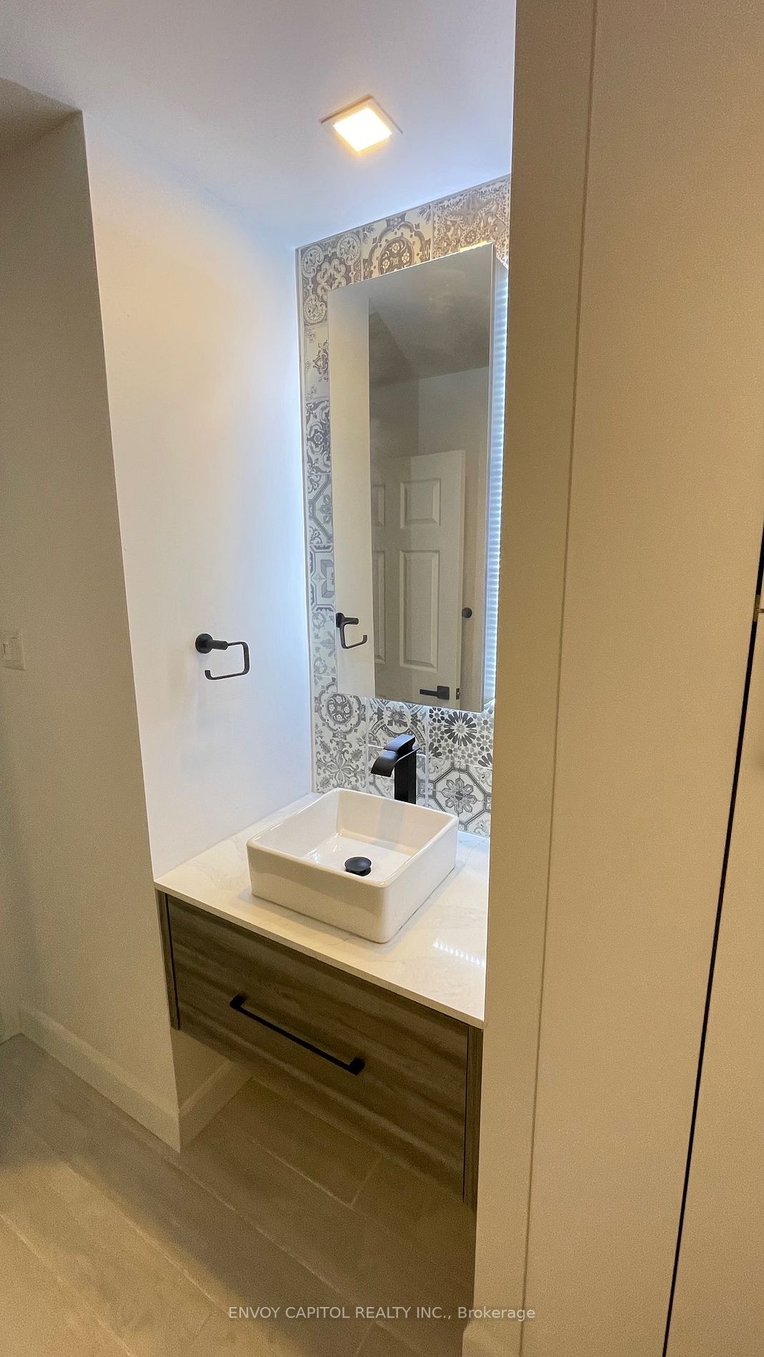600 Eglinton Ave E, #311