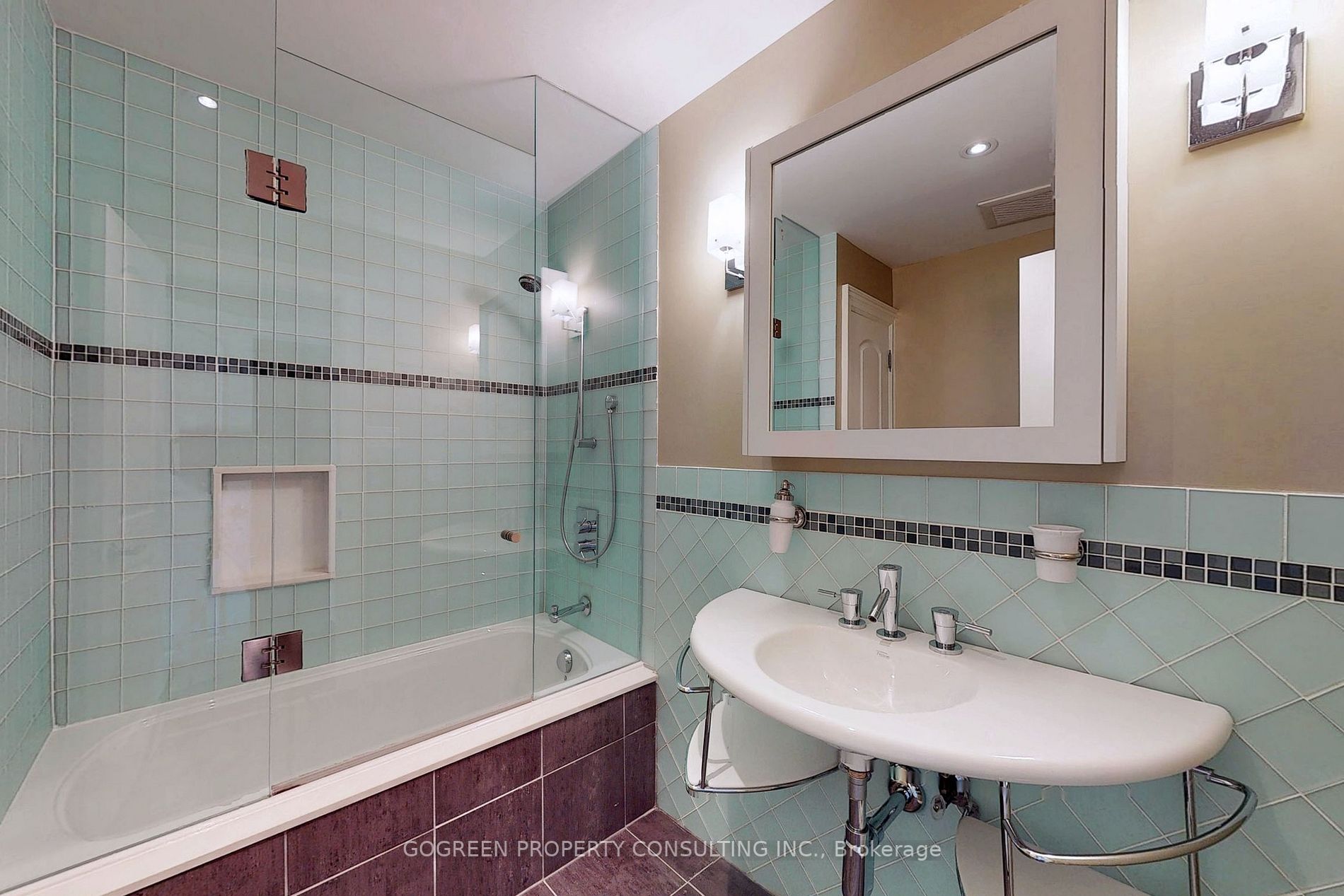 54 Berkindale Dr
