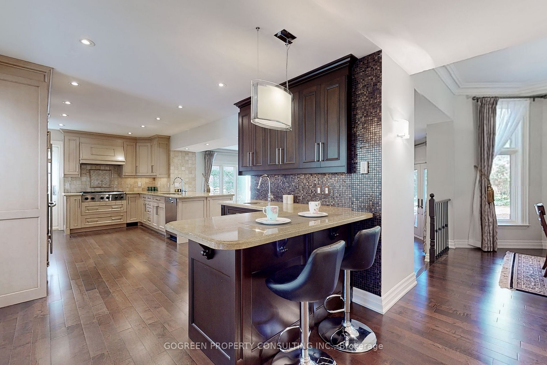 54 Berkindale Dr