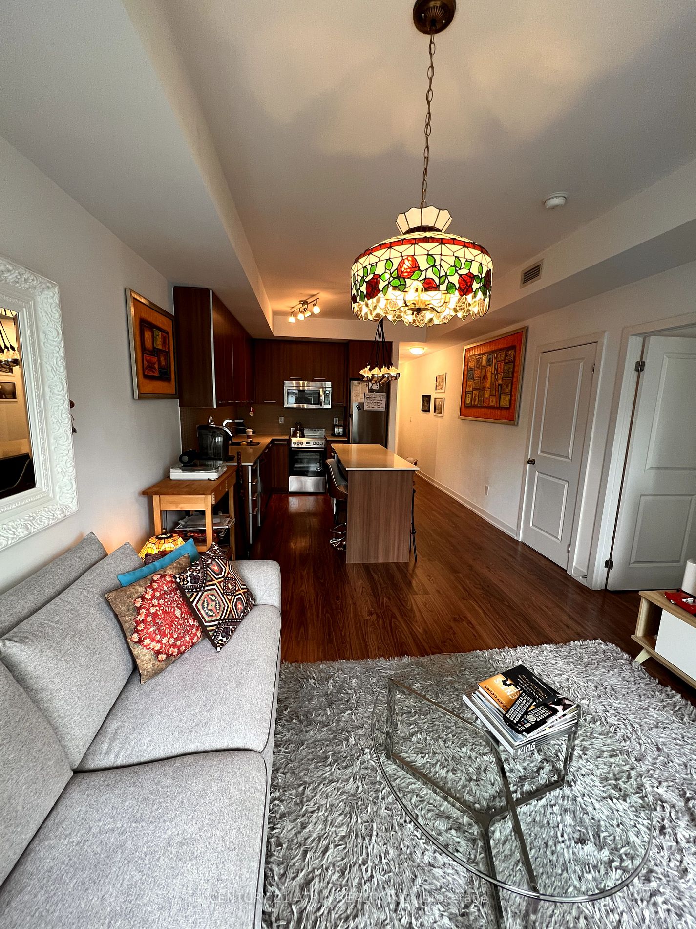 105 George St, #712