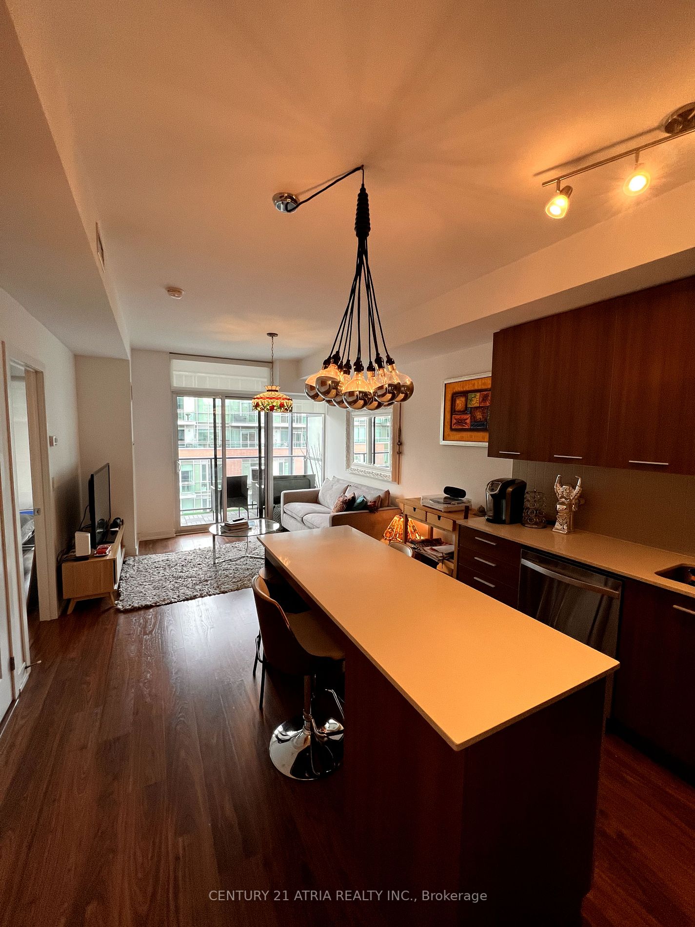 105 George St, #712