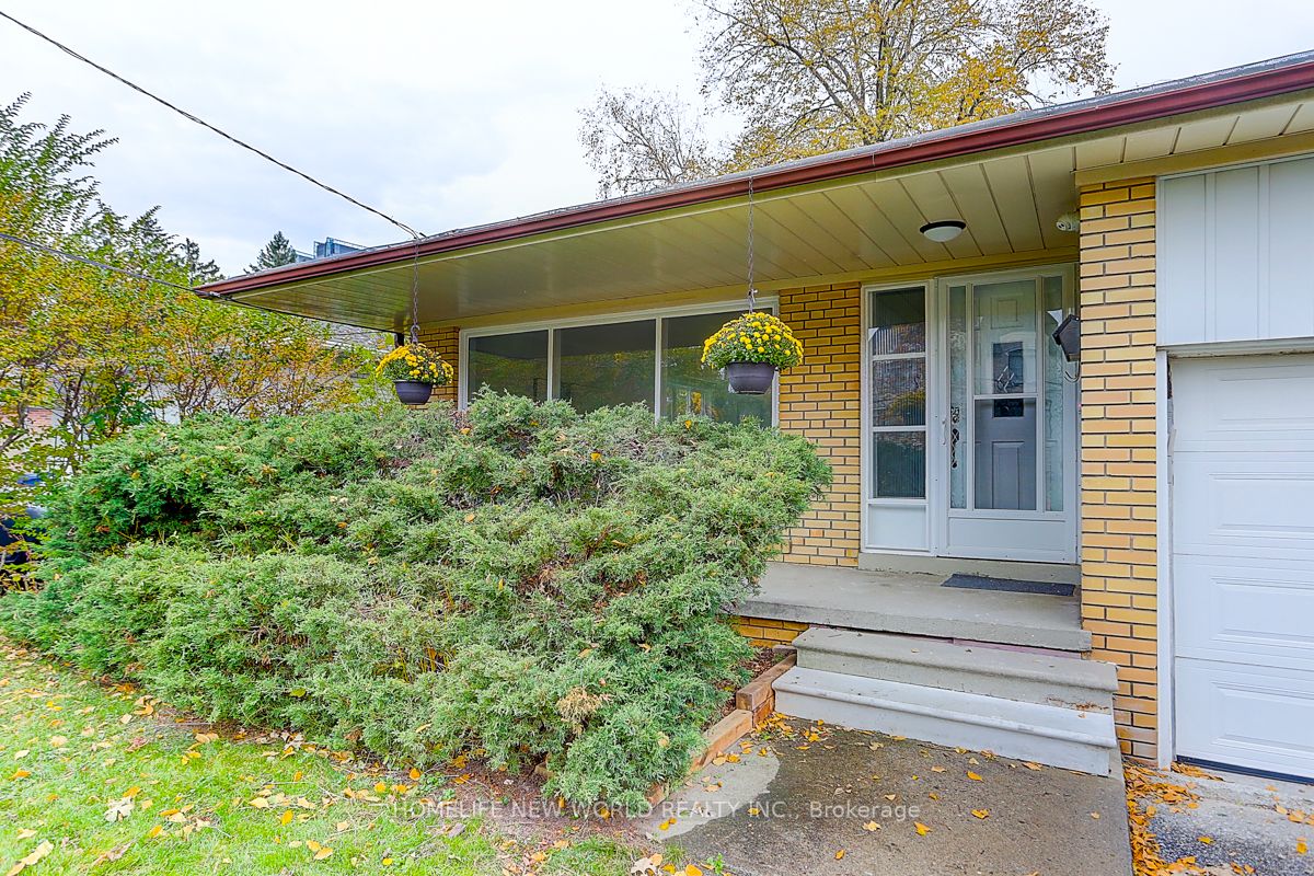 8 Tobruk Crescent