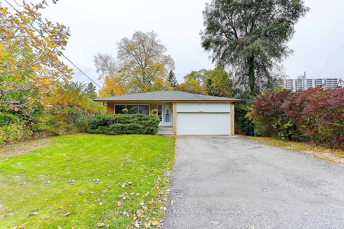 8 Tobruk Crescent