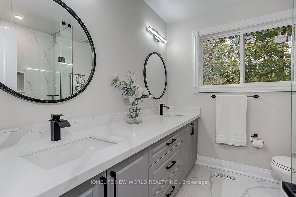 8 Tobruk Crescent