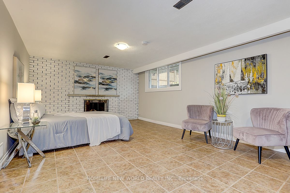 8 Tobruk Crescent