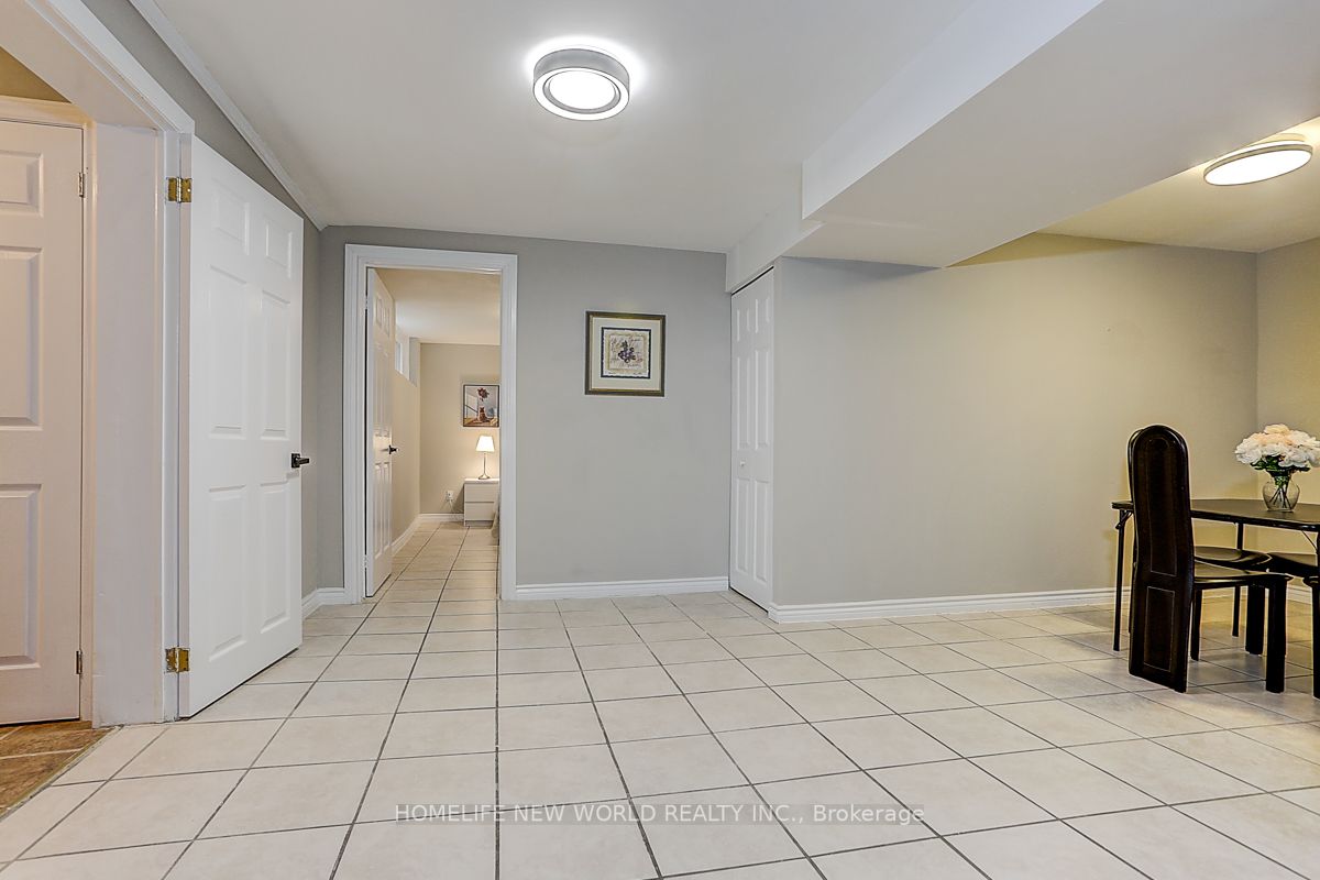 8 Tobruk Crescent