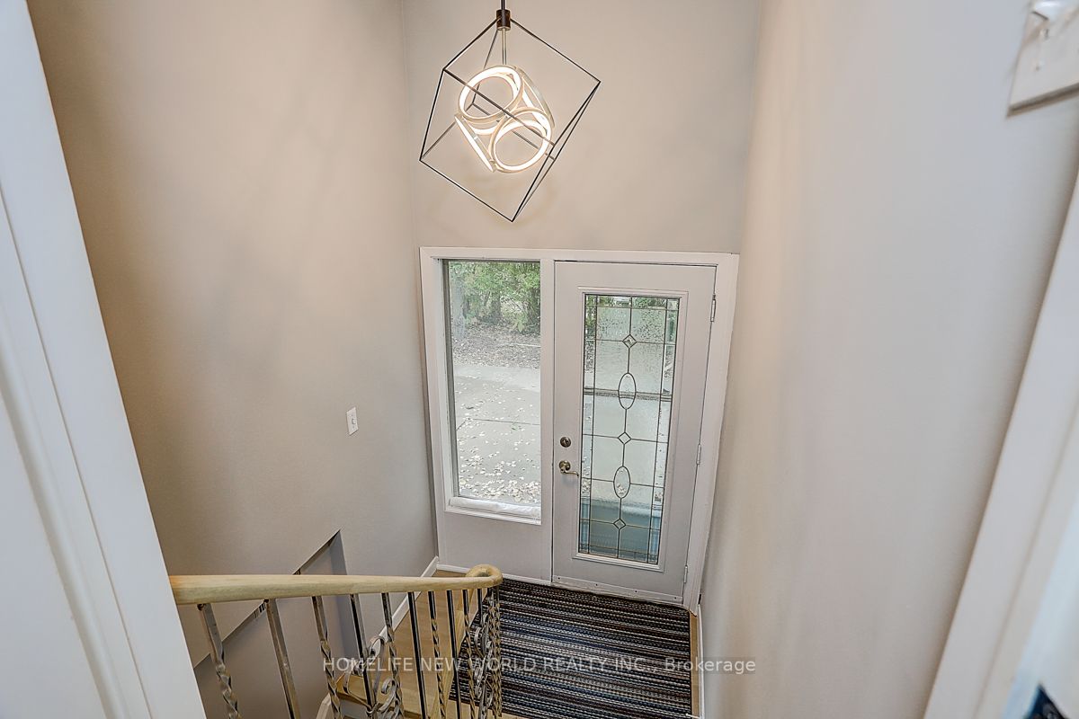 8 Tobruk Crescent