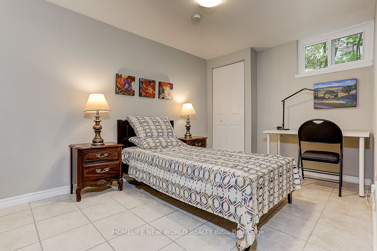 8 Tobruk Crescent