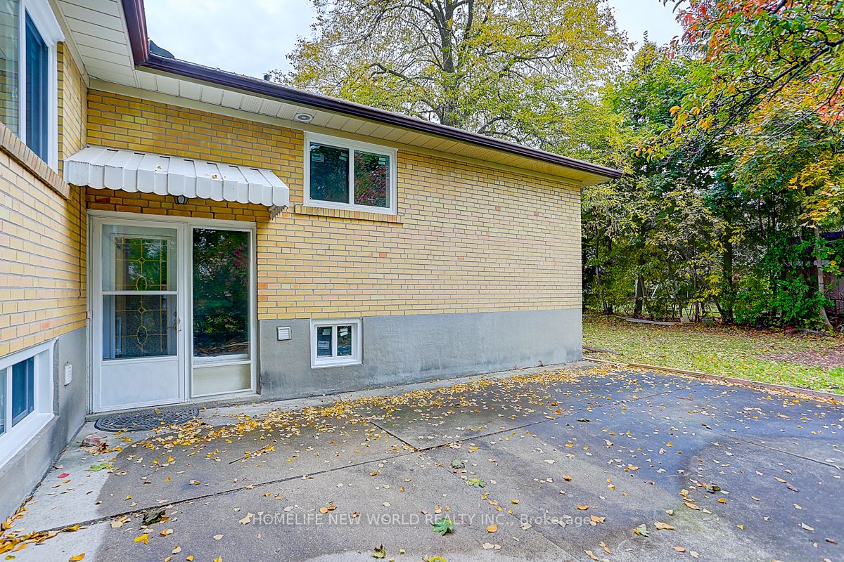 8 Tobruk Crescent