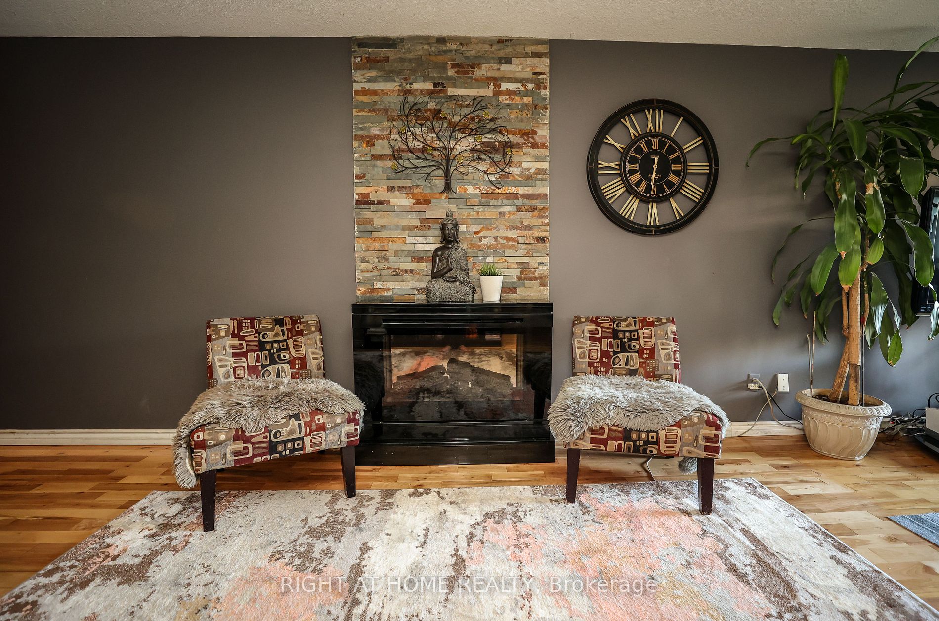 10 Tangreen Crt, #506