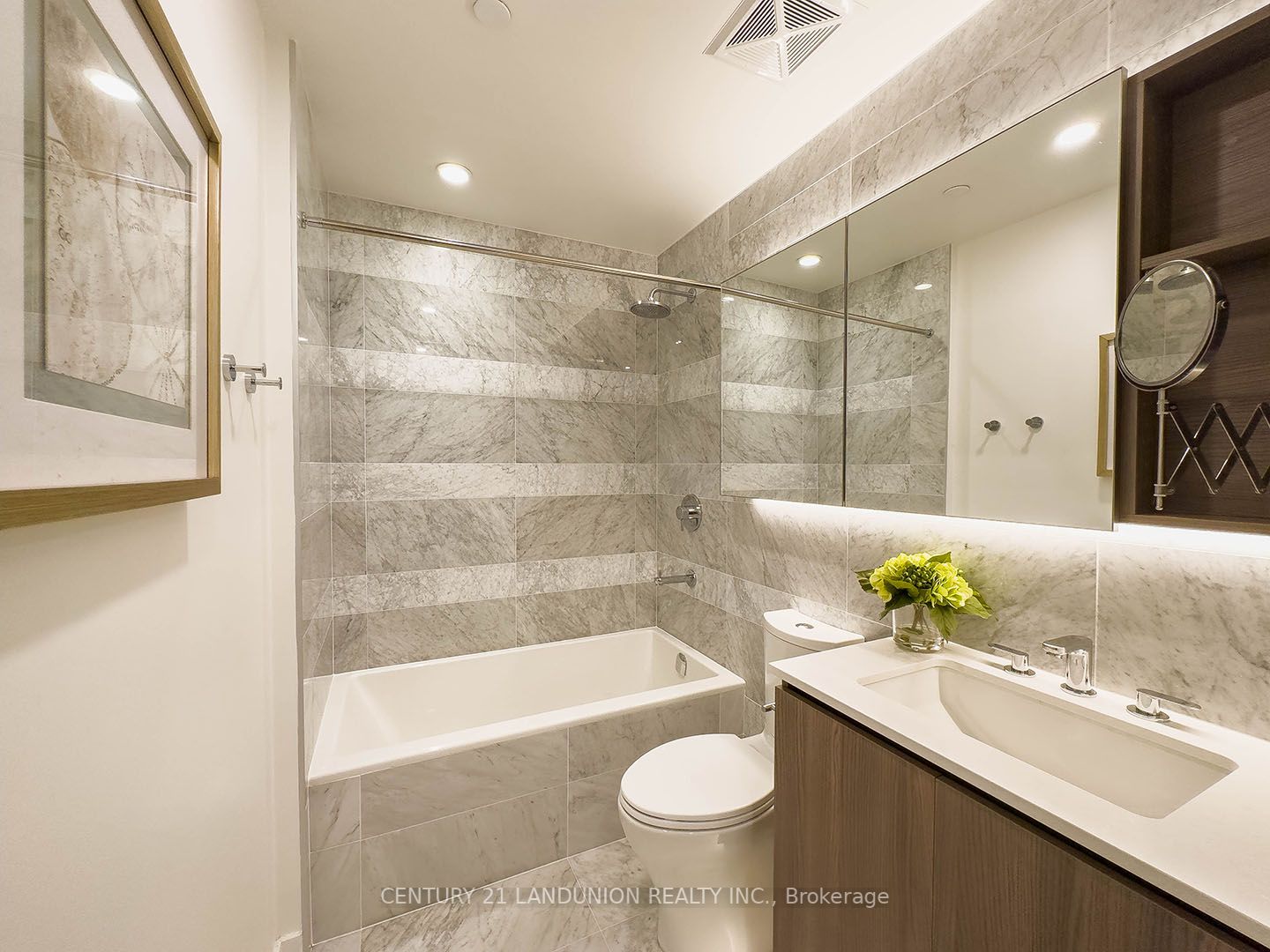 19 Bathurst St, #3702