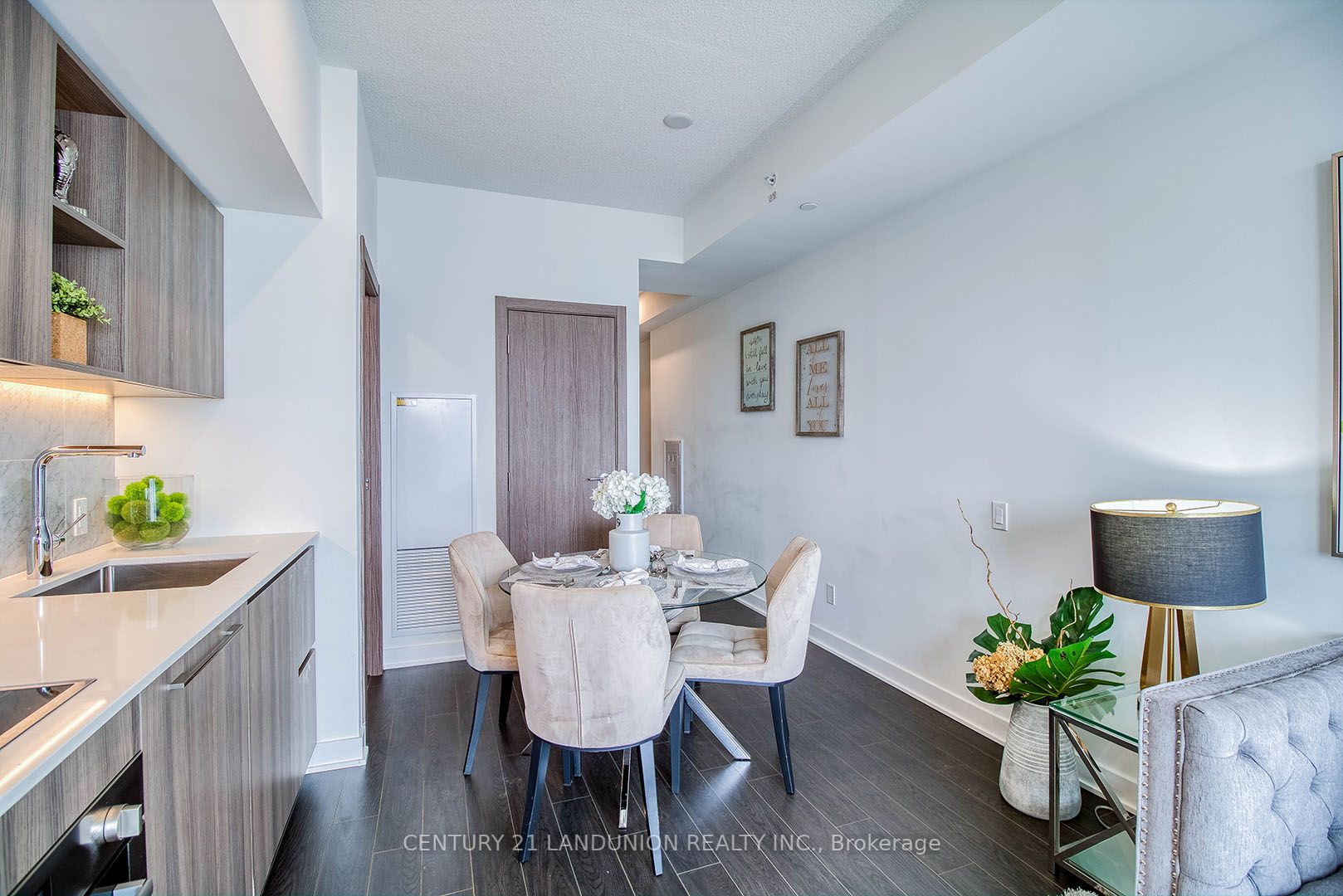 19 Bathurst St, #3702