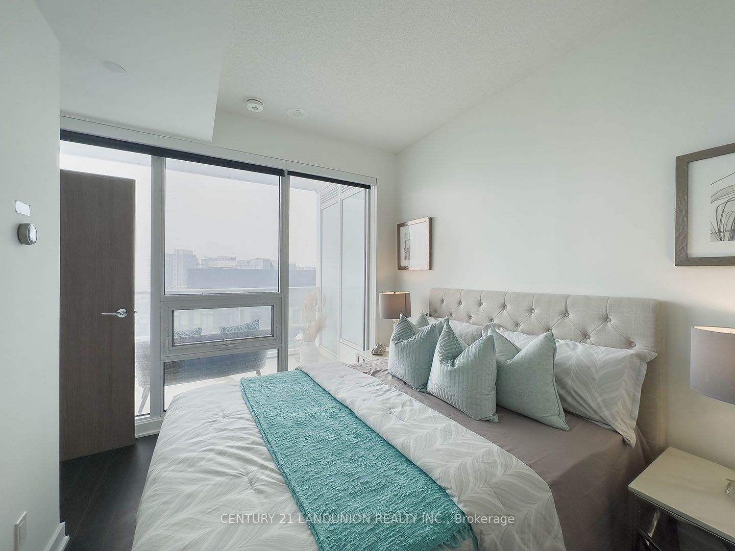 19 Bathurst St, #3702
