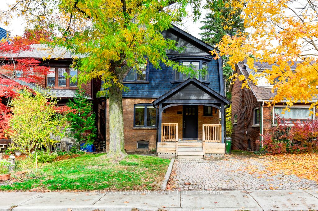 110 Manor Rd E