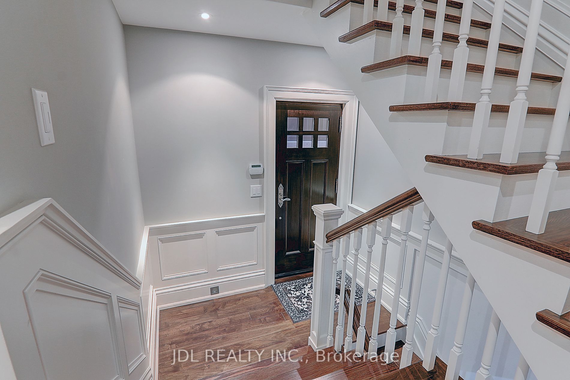 15 Castle Frank Cres