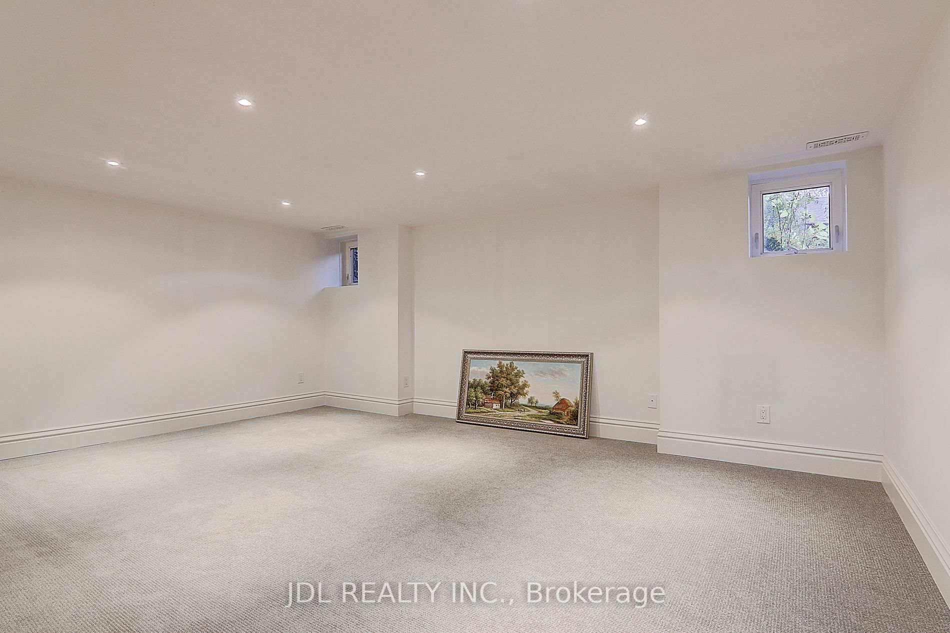 15 Castle Frank Cres