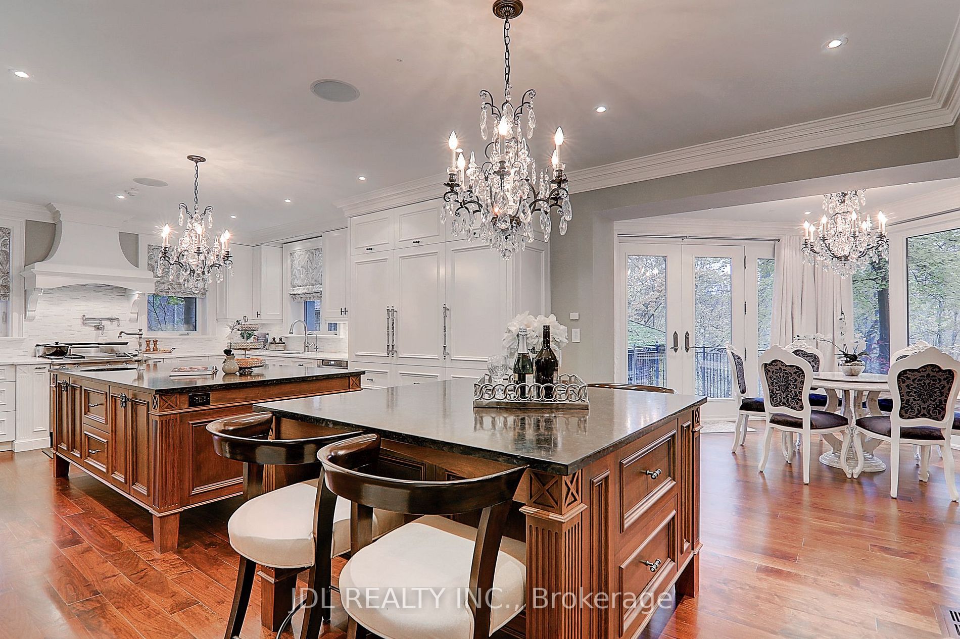 15 Castle Frank Cres