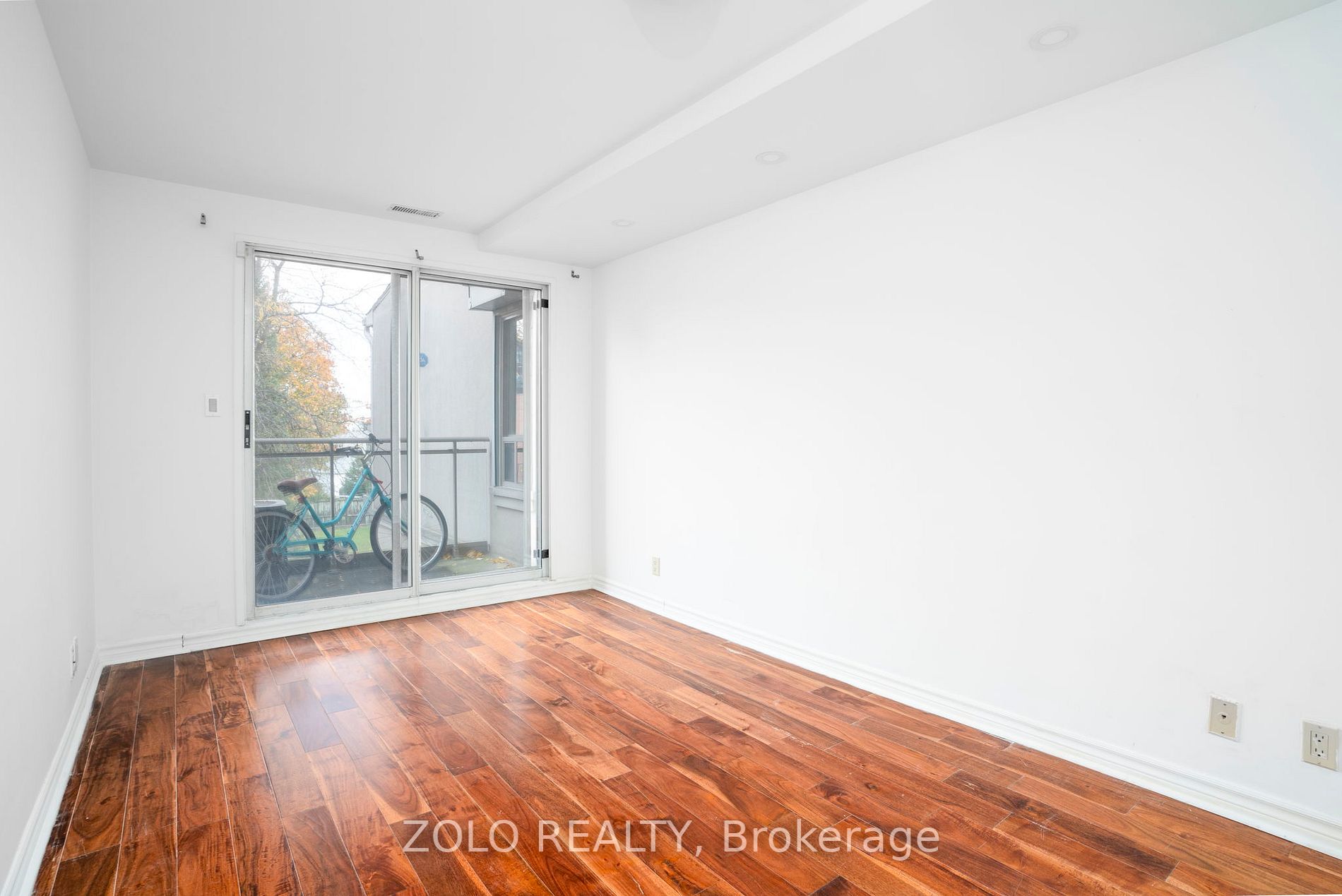 9 Greenbriar Rd, #201