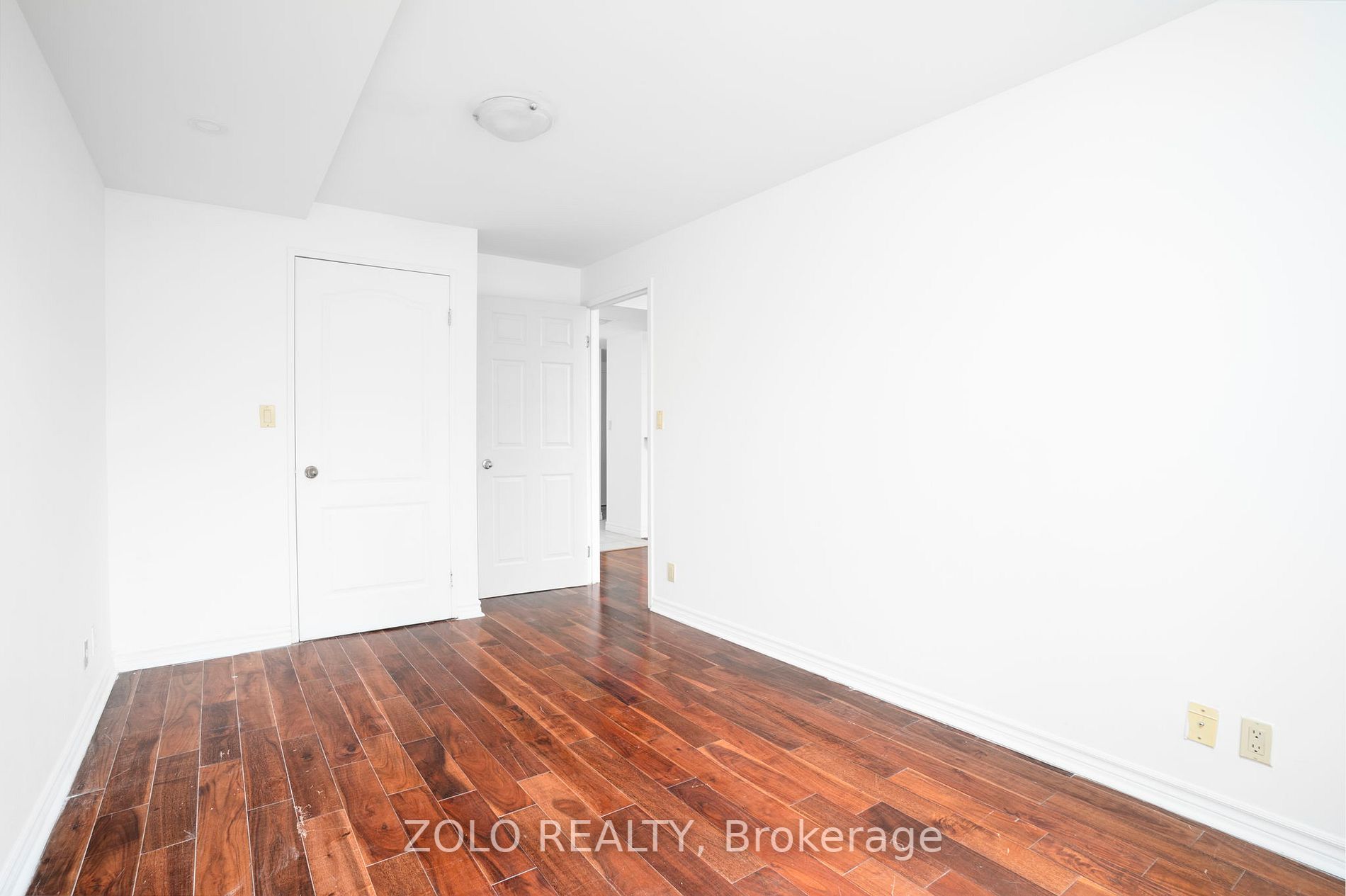 9 Greenbriar Rd, #201