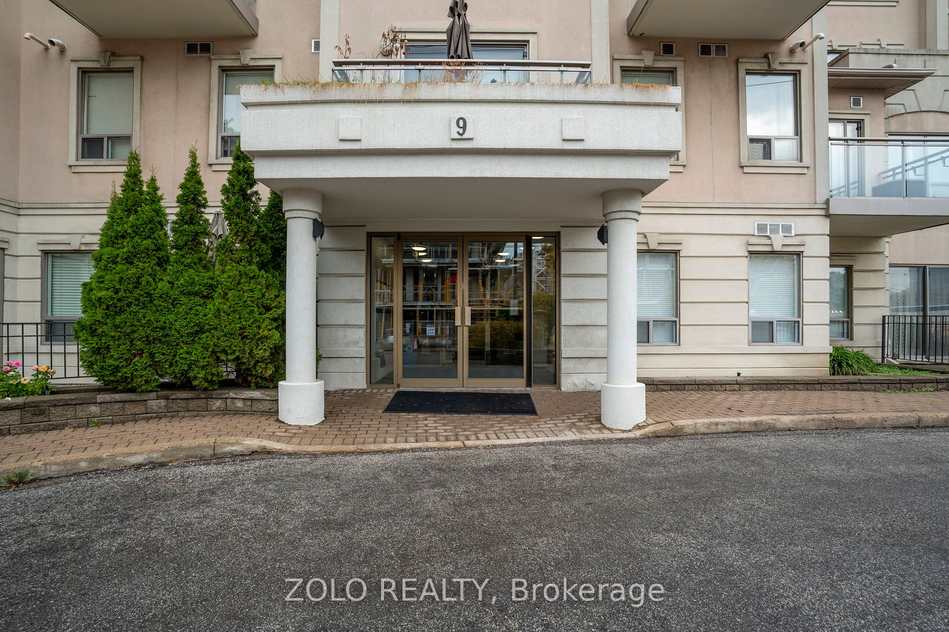 9 Greenbriar Rd, #201
