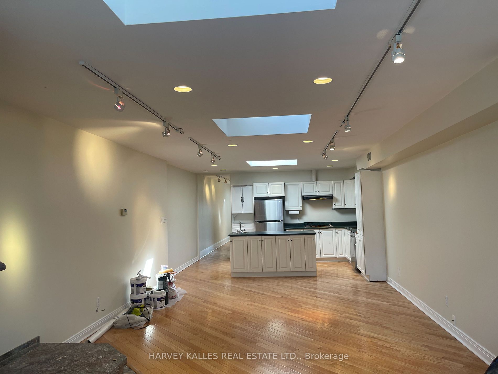 1542 Bayview Ave, #2nd Flr