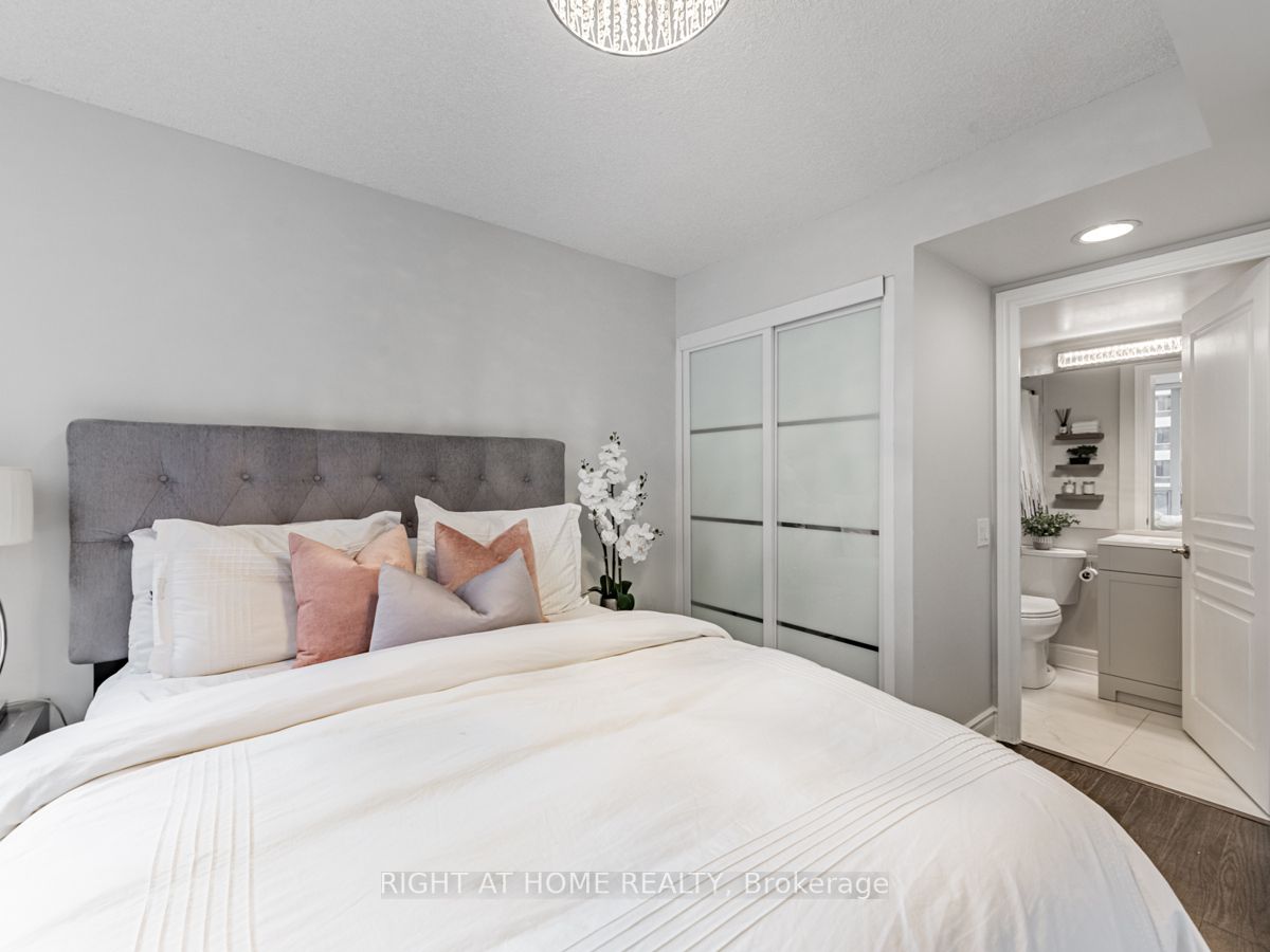 15 Northtown Way, #615