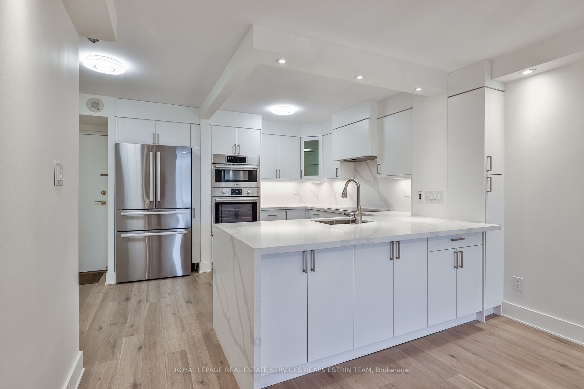 95 Prince Arthur Ave, #516