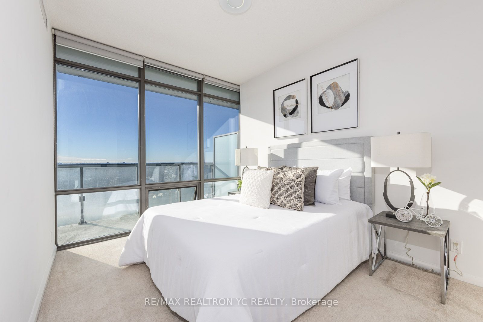 832 Bay St, #3210