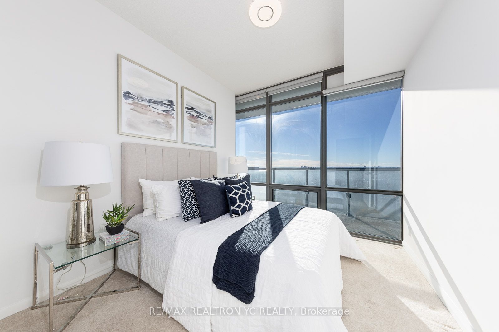 832 Bay St, #3210