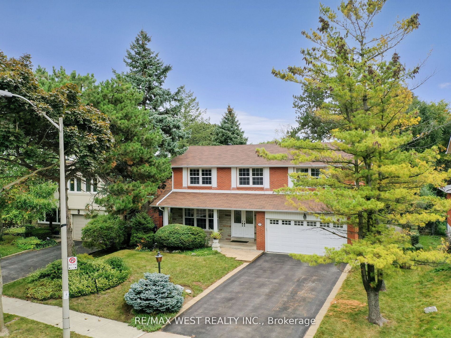 703 Conacher Drive