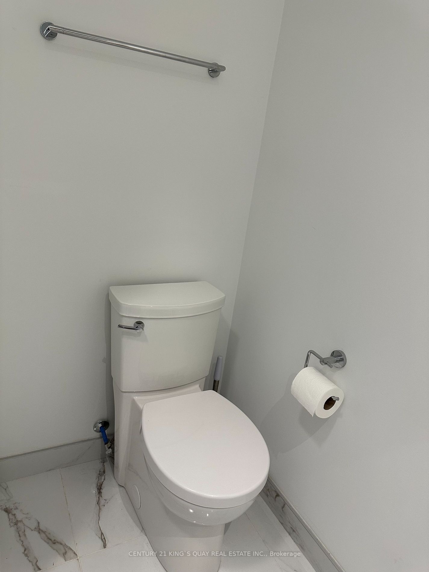 77 Shuter St N, #719