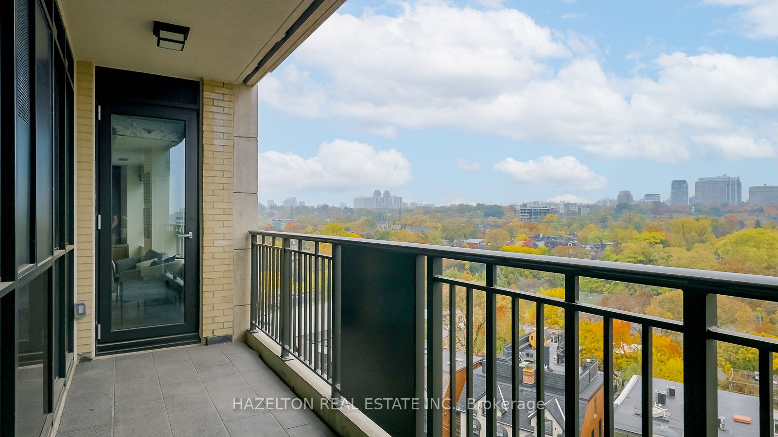 181 Davenport Rd, #702