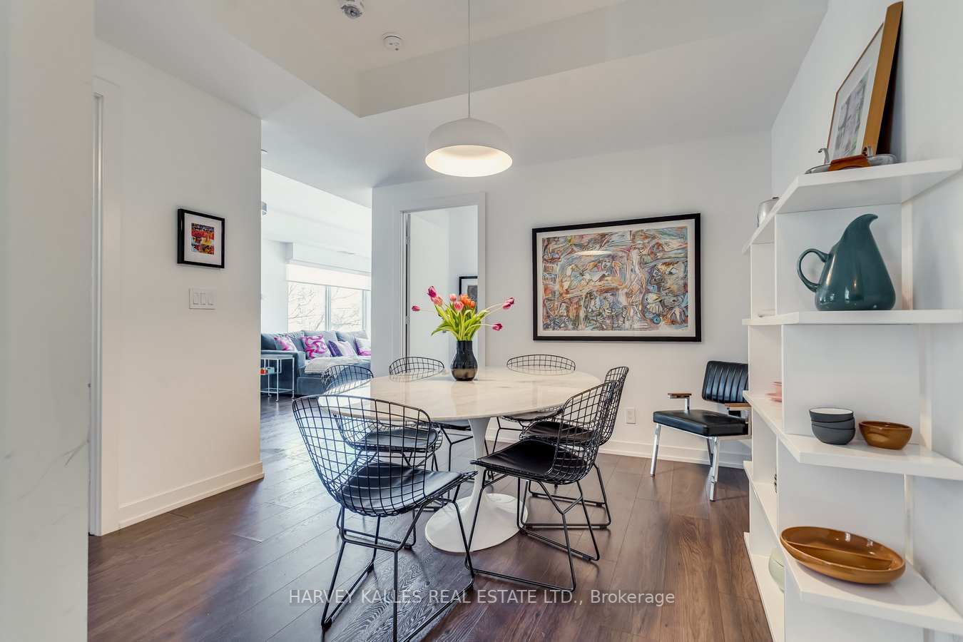 223 St Clair Ave W, #406