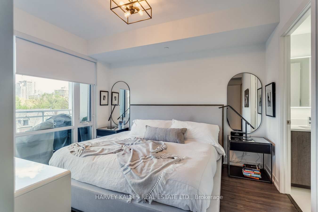 223 St Clair Ave W, #406