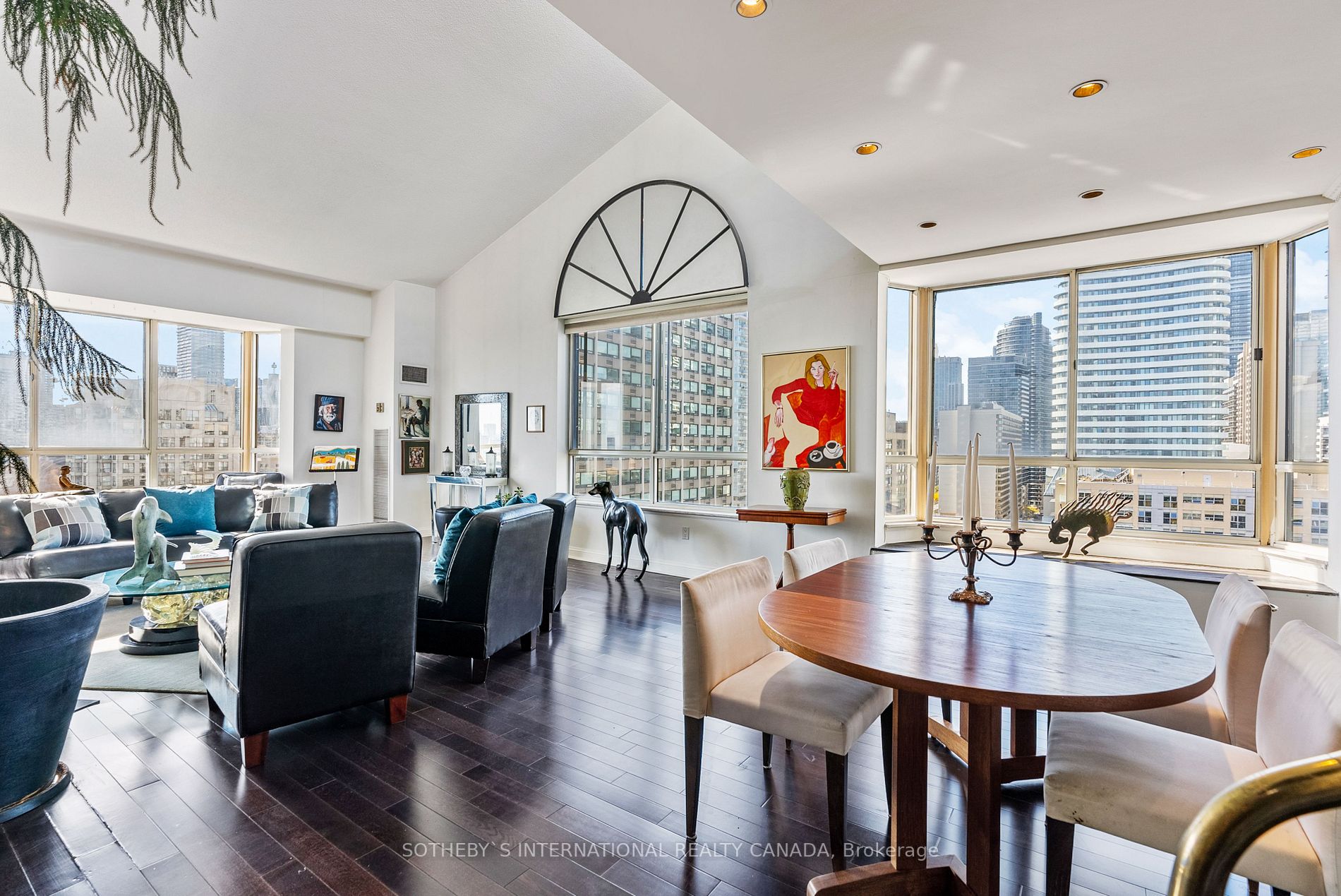 130 Carlton St, #Ph8