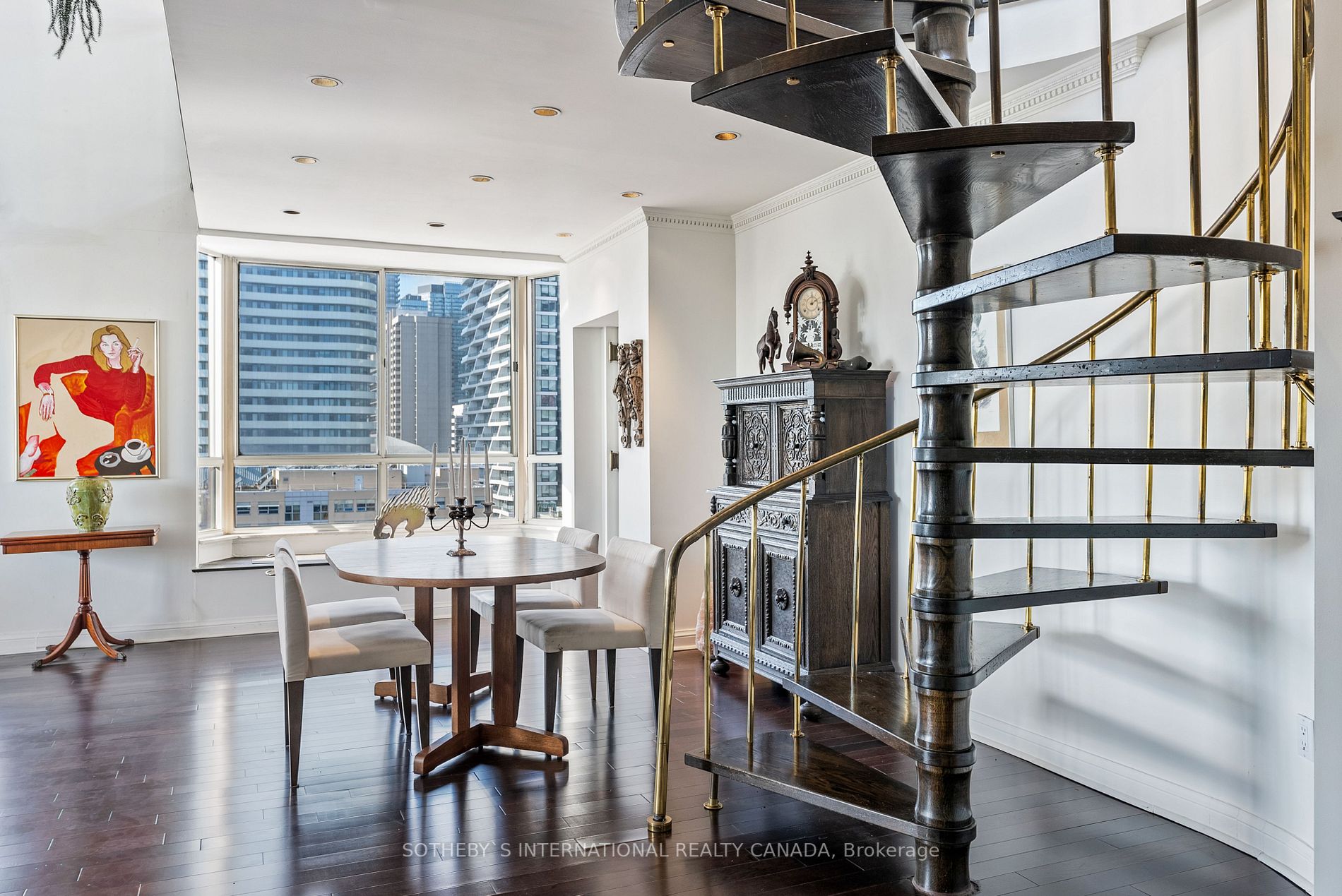 130 Carlton St, #Ph8