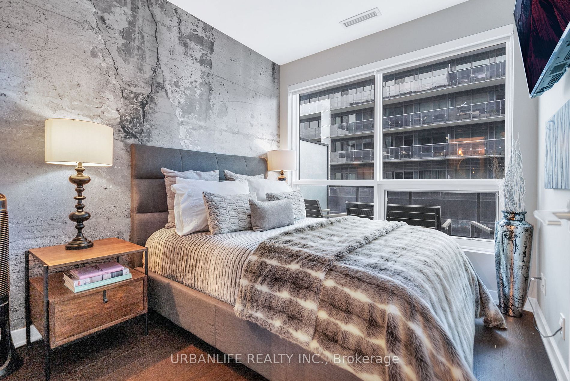 1030 King Street W, #1046