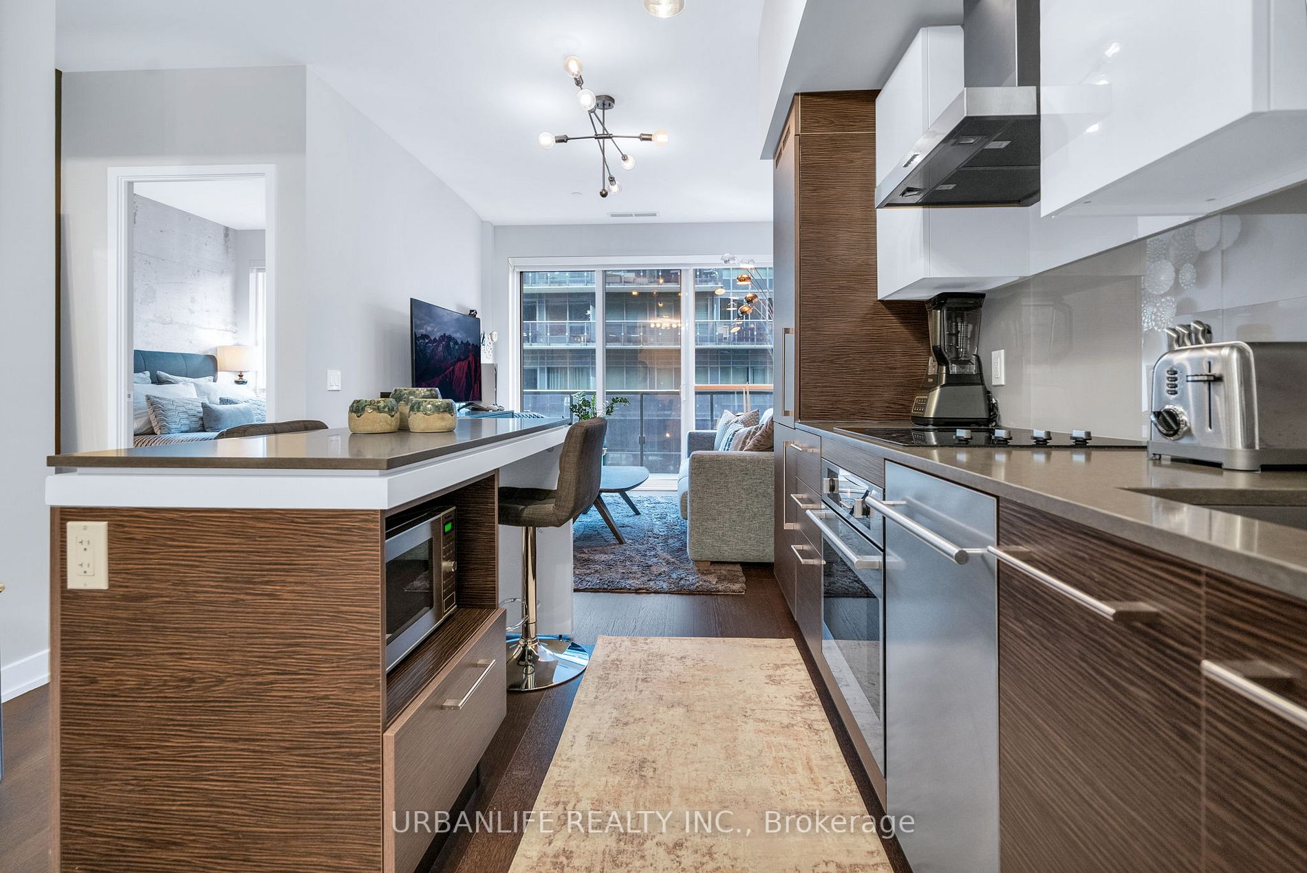 1030 King Street W, #1046