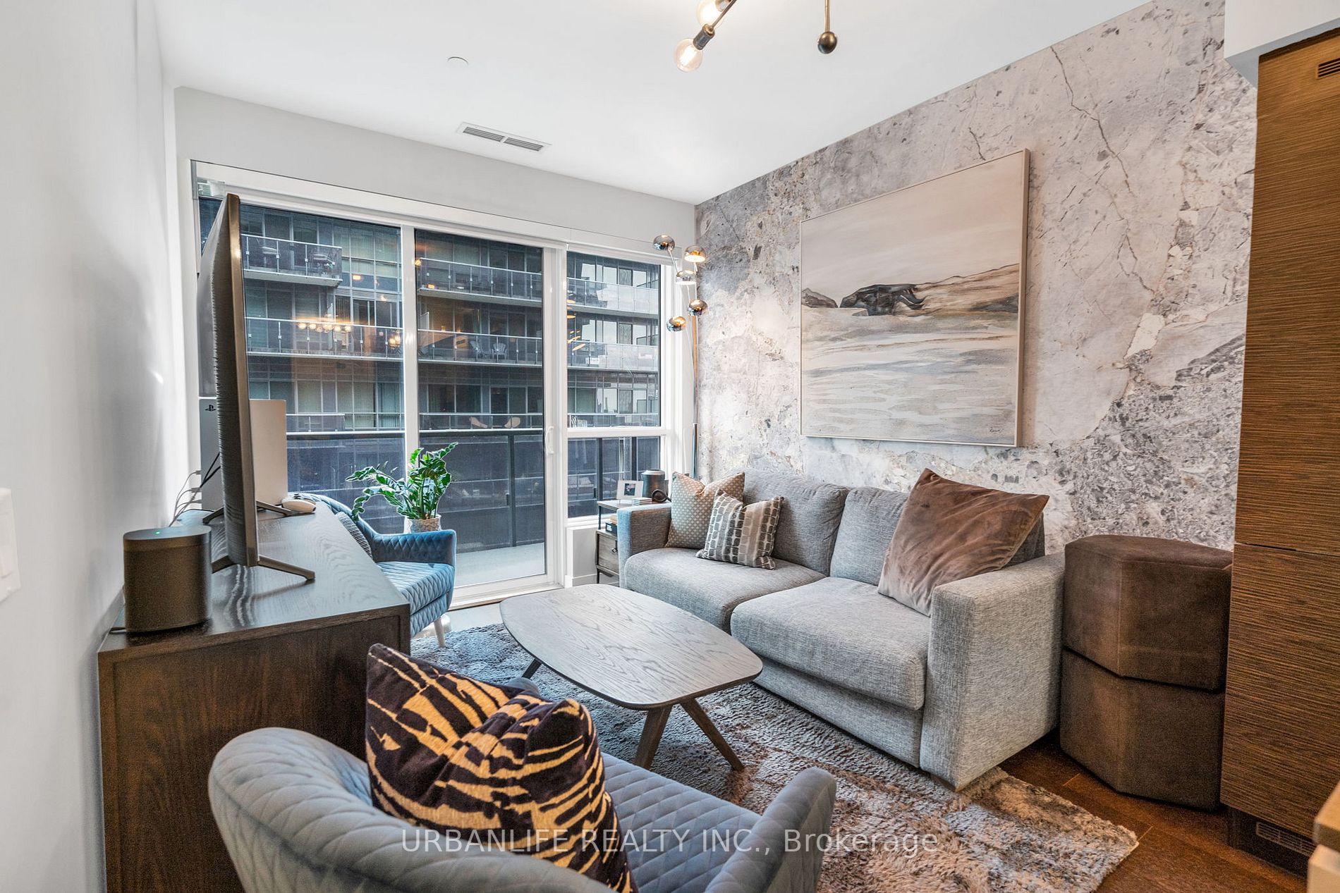 1030 King Street W, #1046