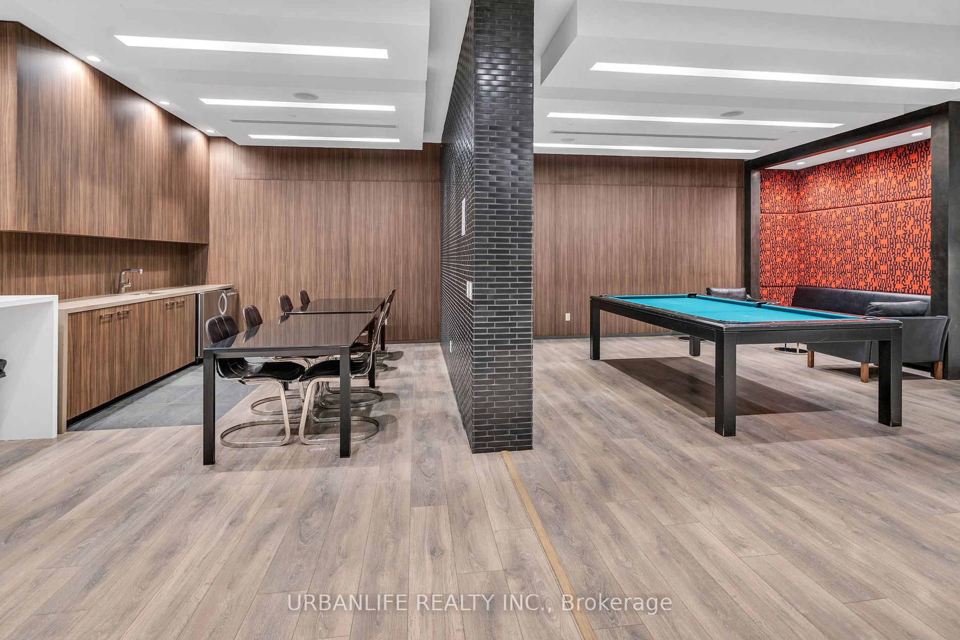 1030 King Street W, #1046