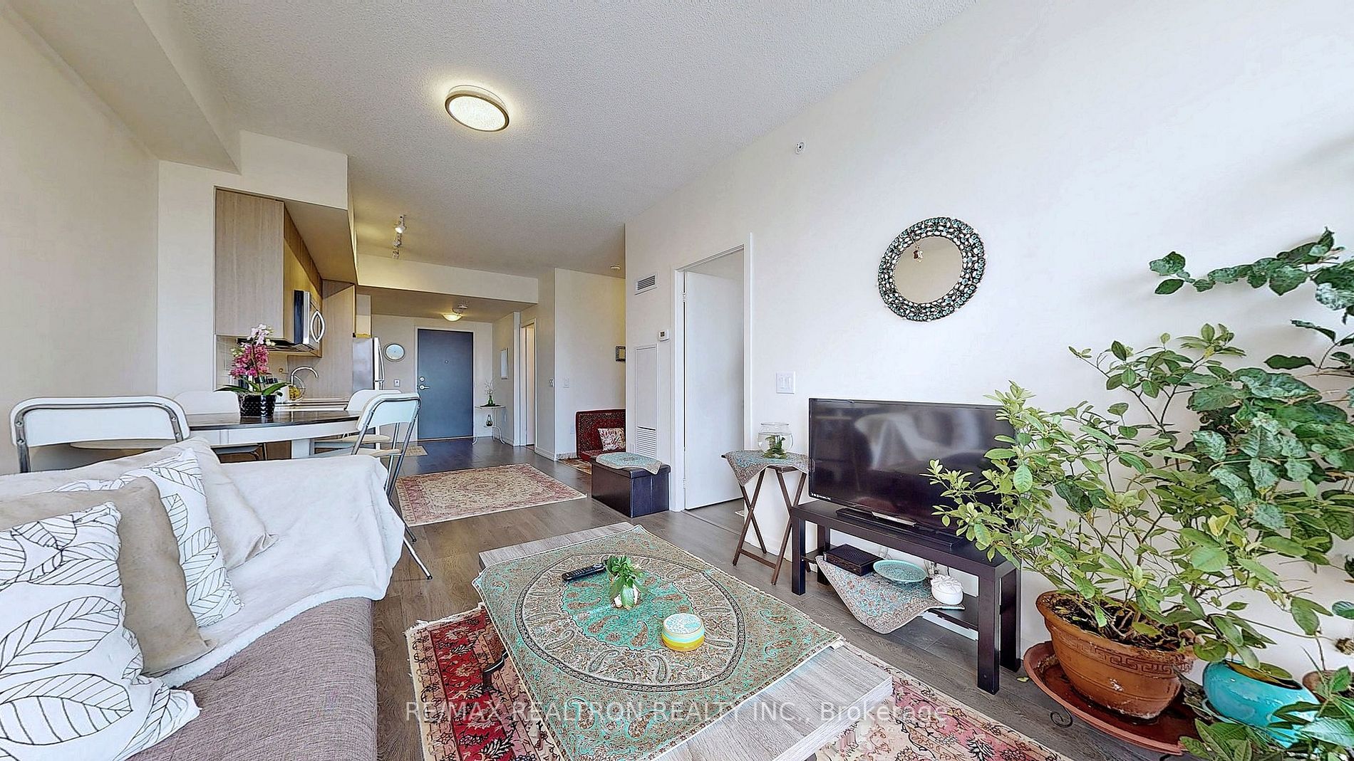 3237 Bayview Ave, #803