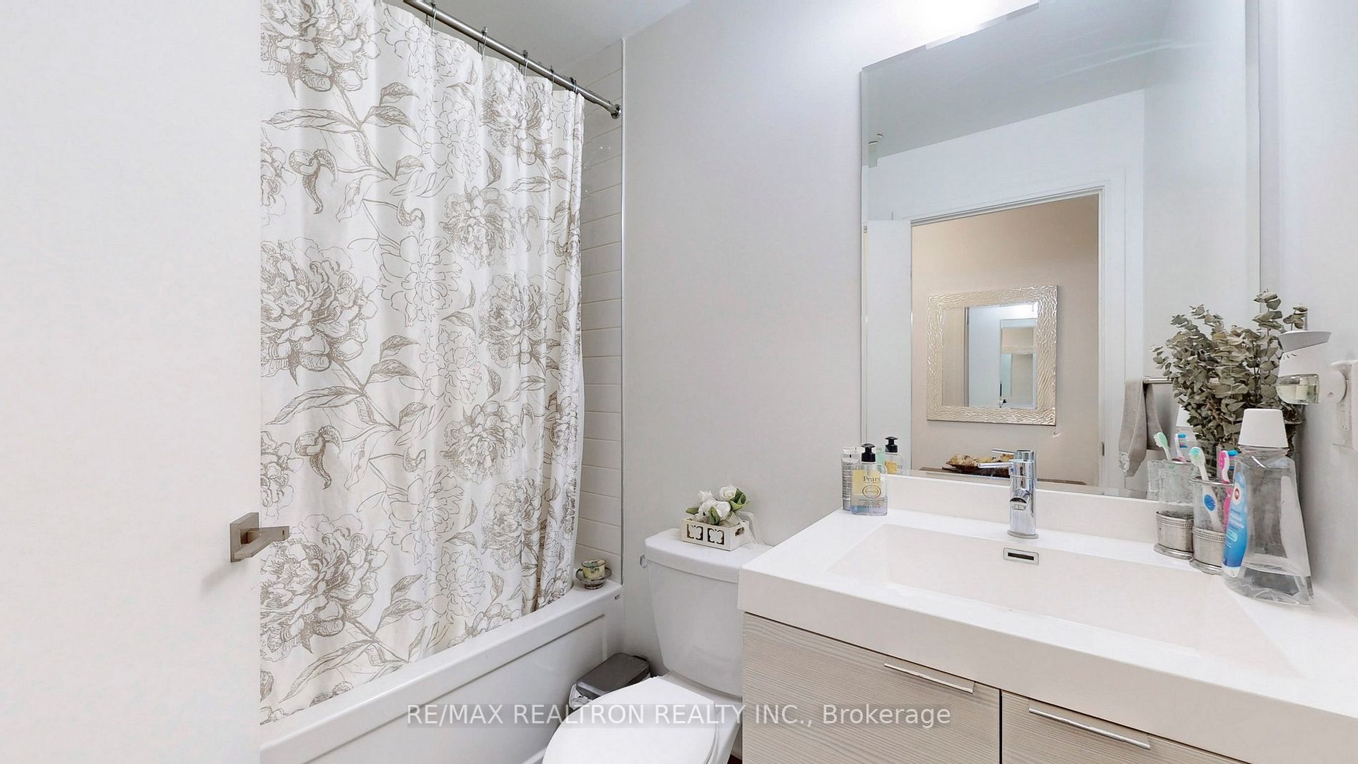 621 Sheppard Ave E, #231