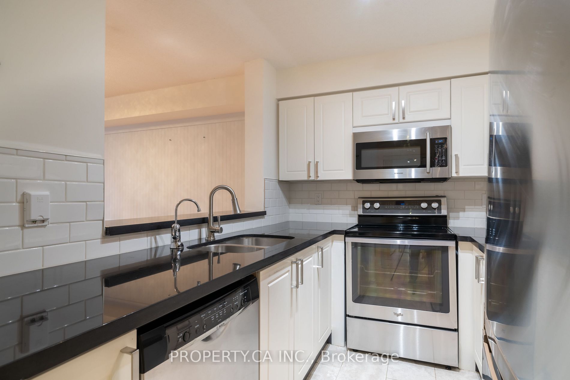 906 Sheppard Ave, #205