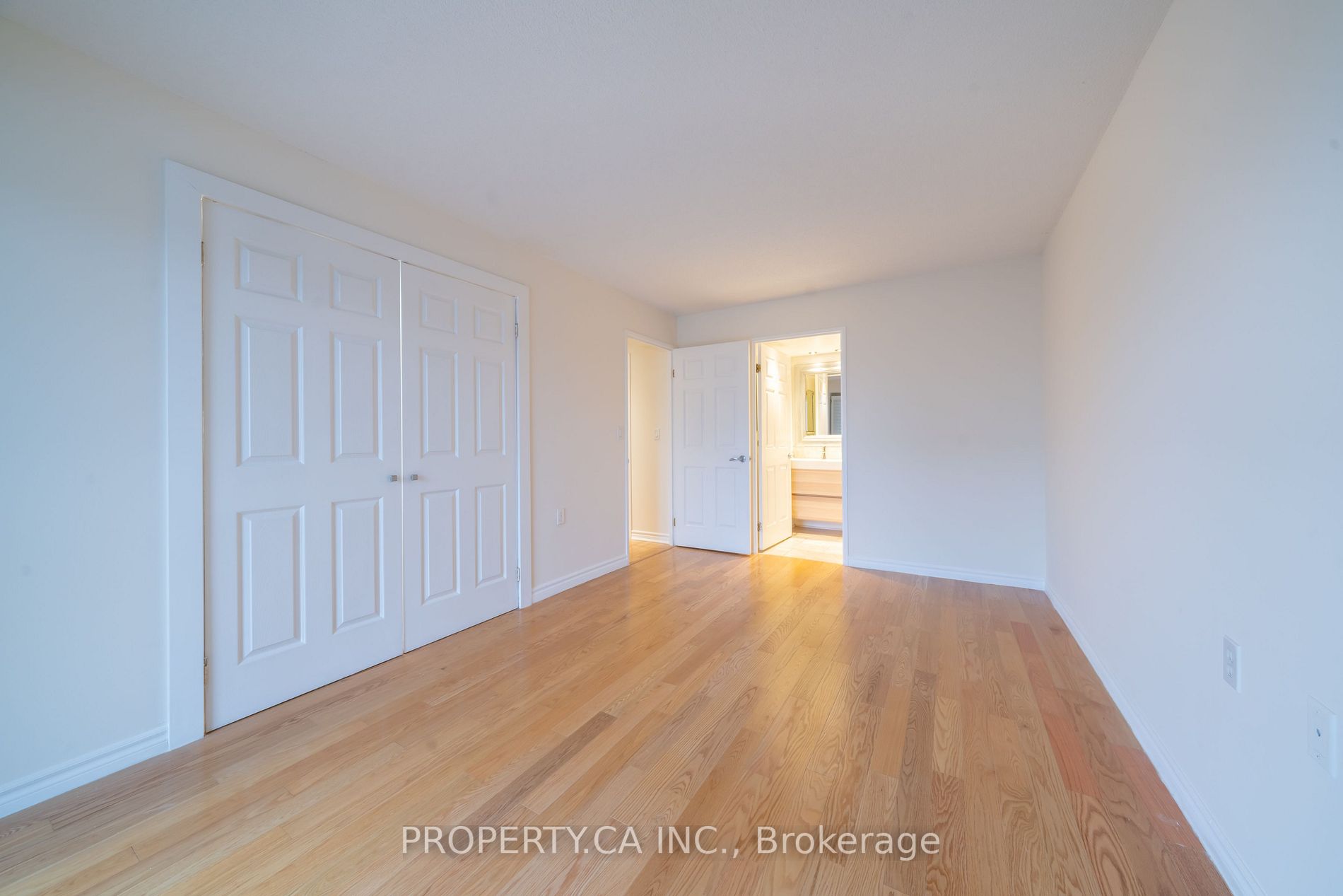 906 Sheppard Ave, #205