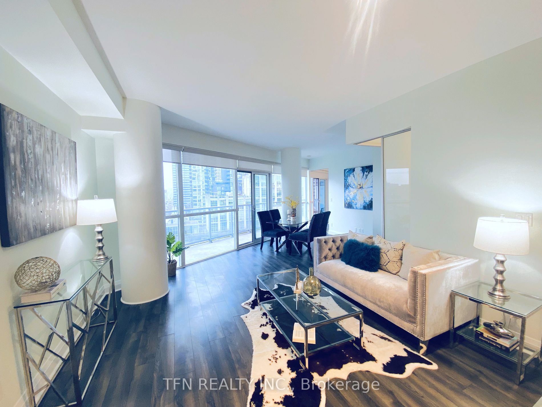 352 Front St W, #1415
