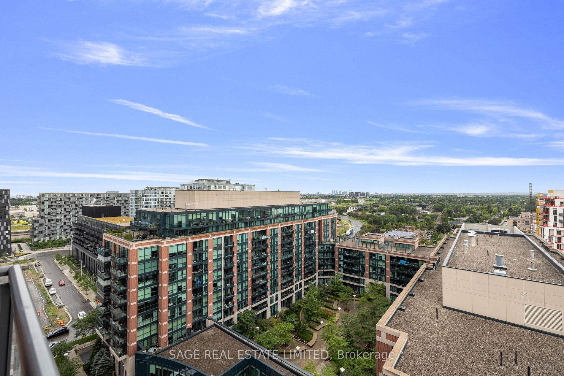 31 Tippett Rd, #1305