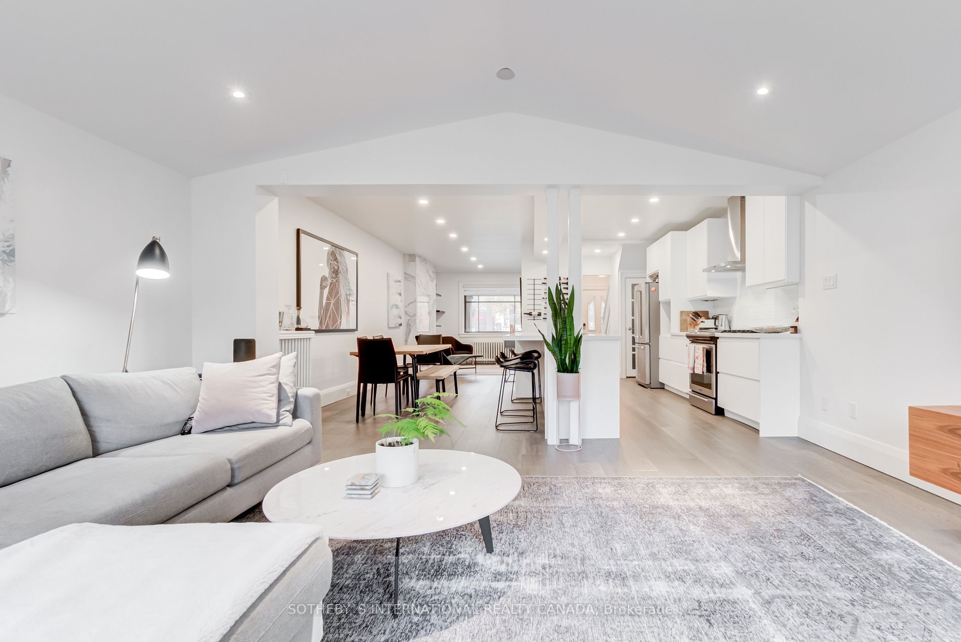 119 Bedford Park Ave