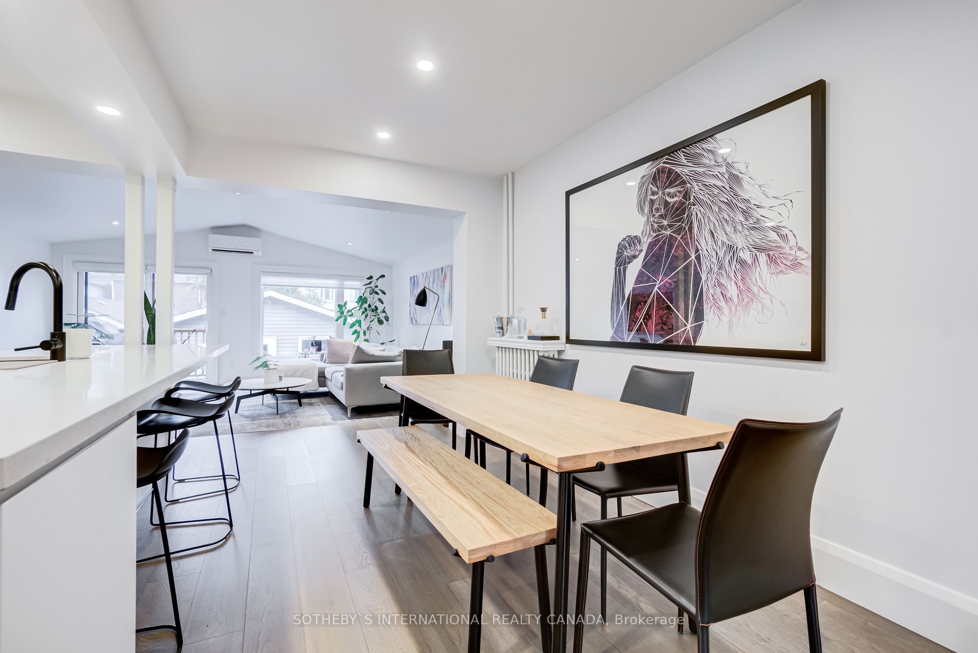 119 Bedford Park Ave