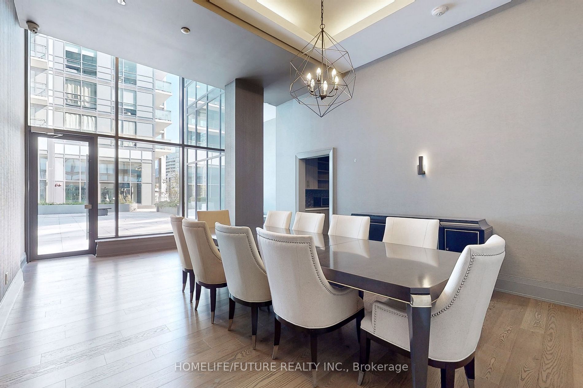 460 Adelaide St E, #729