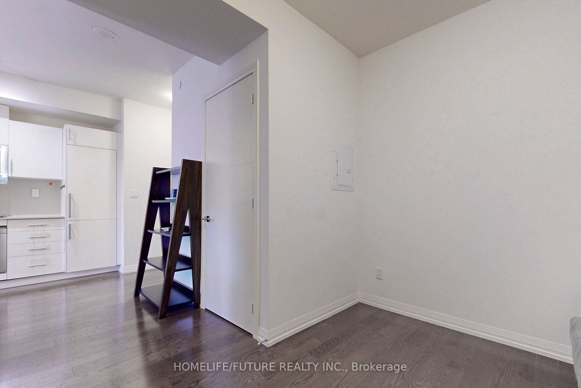 460 Adelaide St E, #729